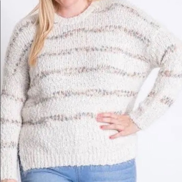 DAVI & DANI PLUS SIZE STRIPED SIDE SLIT SWEATER.SIZE 3 XL - Picture 1 of 10